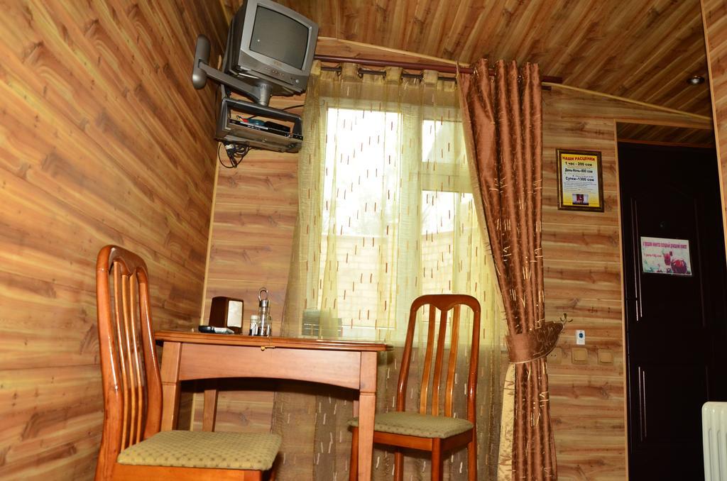 Guest House Domashniy Uyut Bishkek Exterior foto